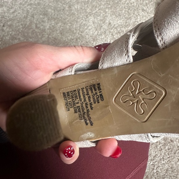 Simply Vera Vera Wang Taupe Heeled Sandals - Picture 5 of 5